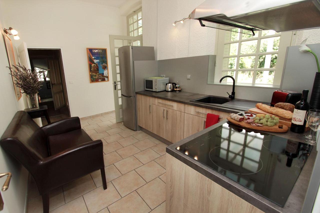 Villa Aimee Luxury Apartments With Heated Pool Vals-les-Bains Room photo